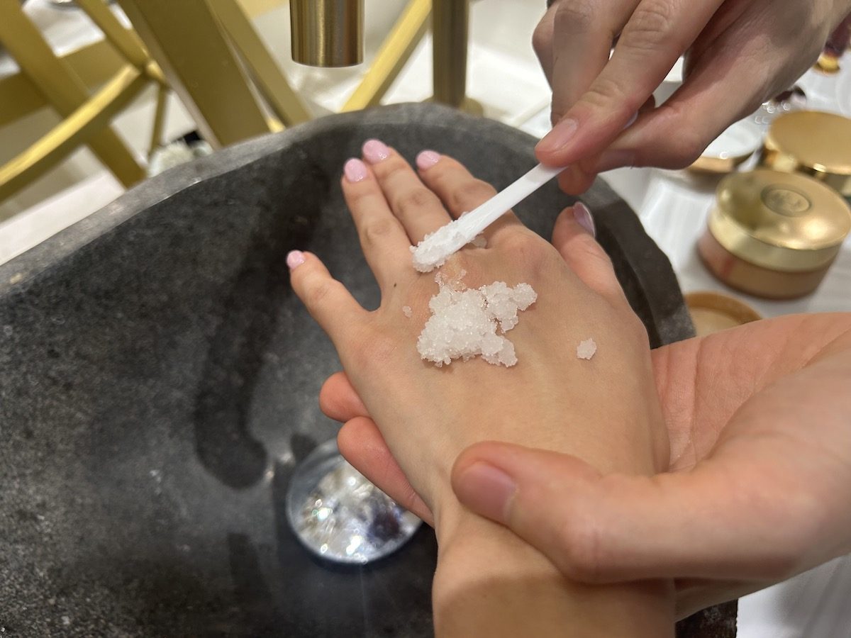 死海の塩のボディスクラブ、バスソルトにもなる「グラティエ」 | Cheer