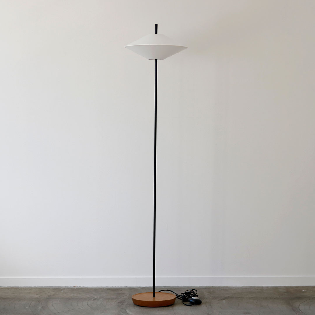 sol Stand［ソルスタンド］｜フロアスタンドライト・照明｜Narrative