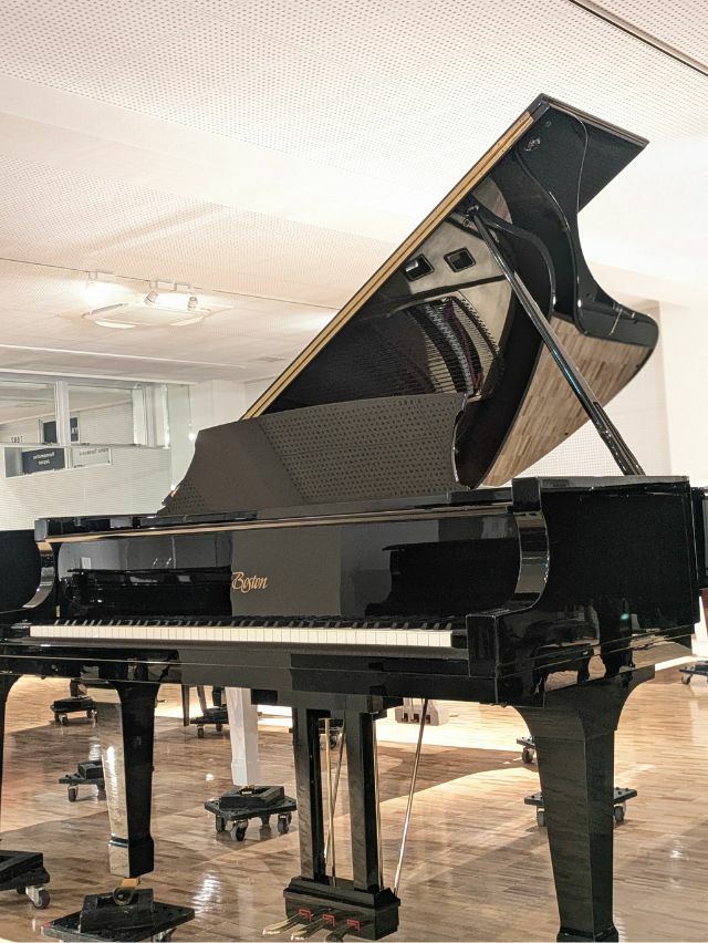 BOSTON（ボストン） GP218Ⅱ 中古グランドピアノ 体を揺さぶる圧倒的な