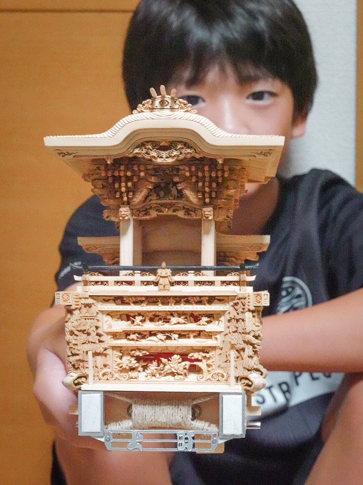 12歳が作ったのは… 豪華な装飾に「じっくりと眺めたい」「素晴らしい