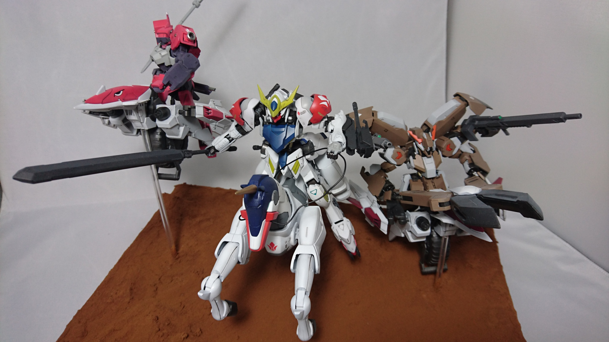 HGIBO ガンダムバルバトスルプス ガンダムグシオンリベイクフルシティ