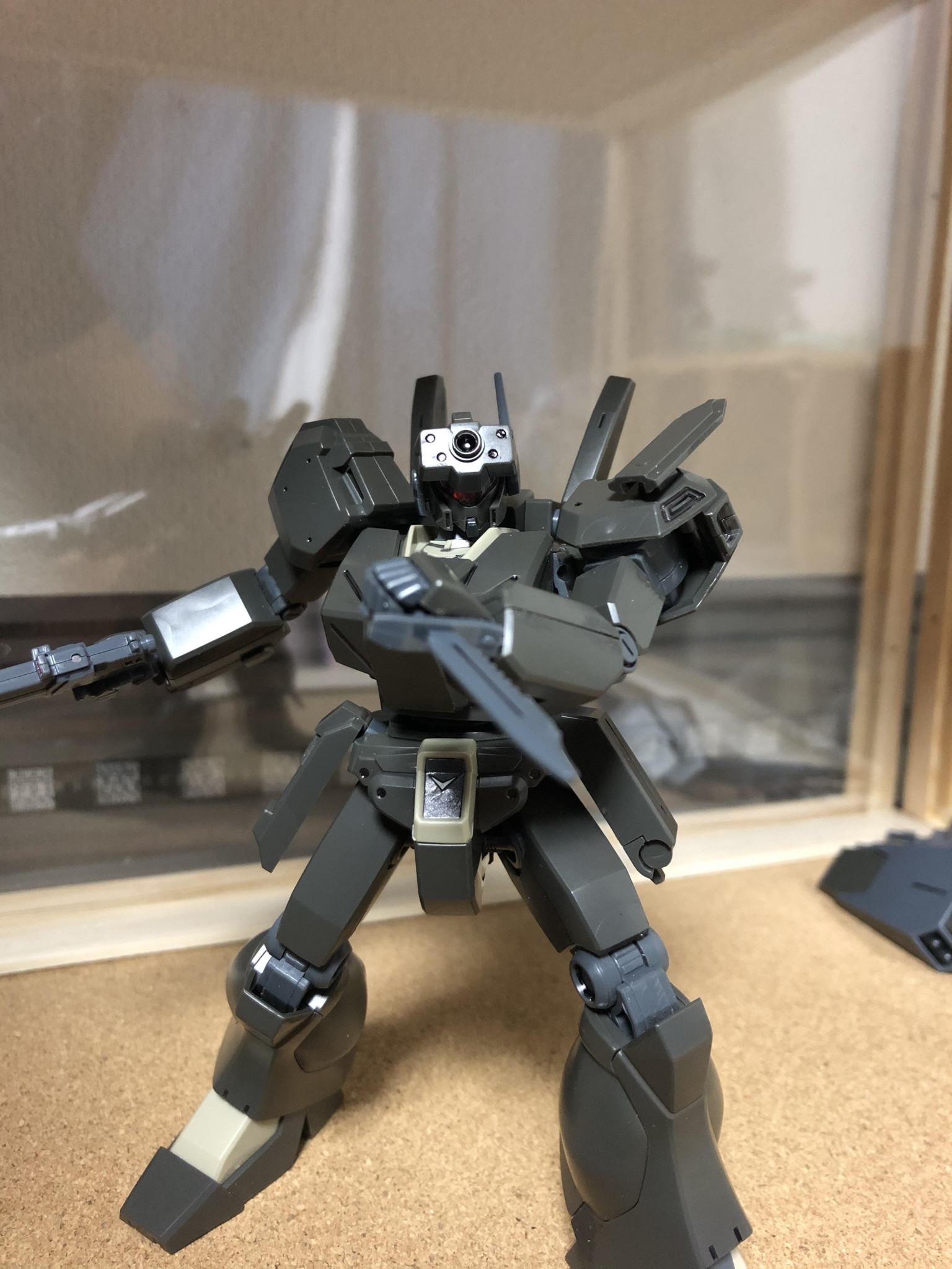 HGUC ジェガンD型 エコーズタイプ コンロイ機｜asakiさんのガンプラ