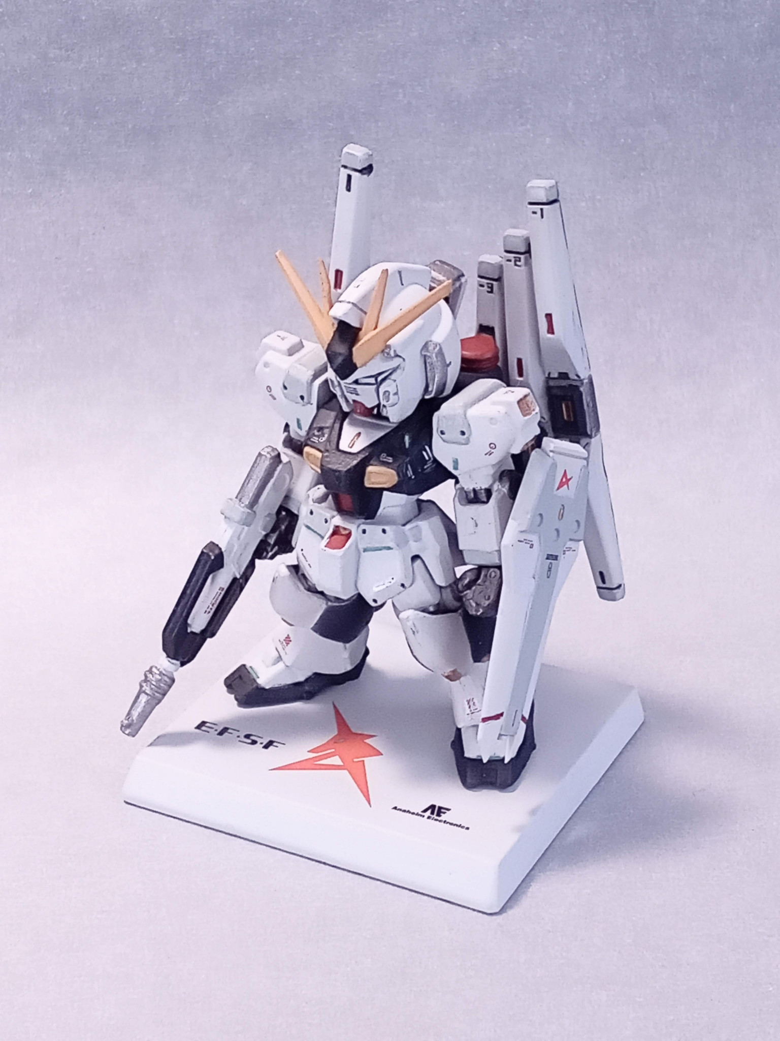 コンバージ・ダブルフィンファンネルニューガンダム・リペイント改造