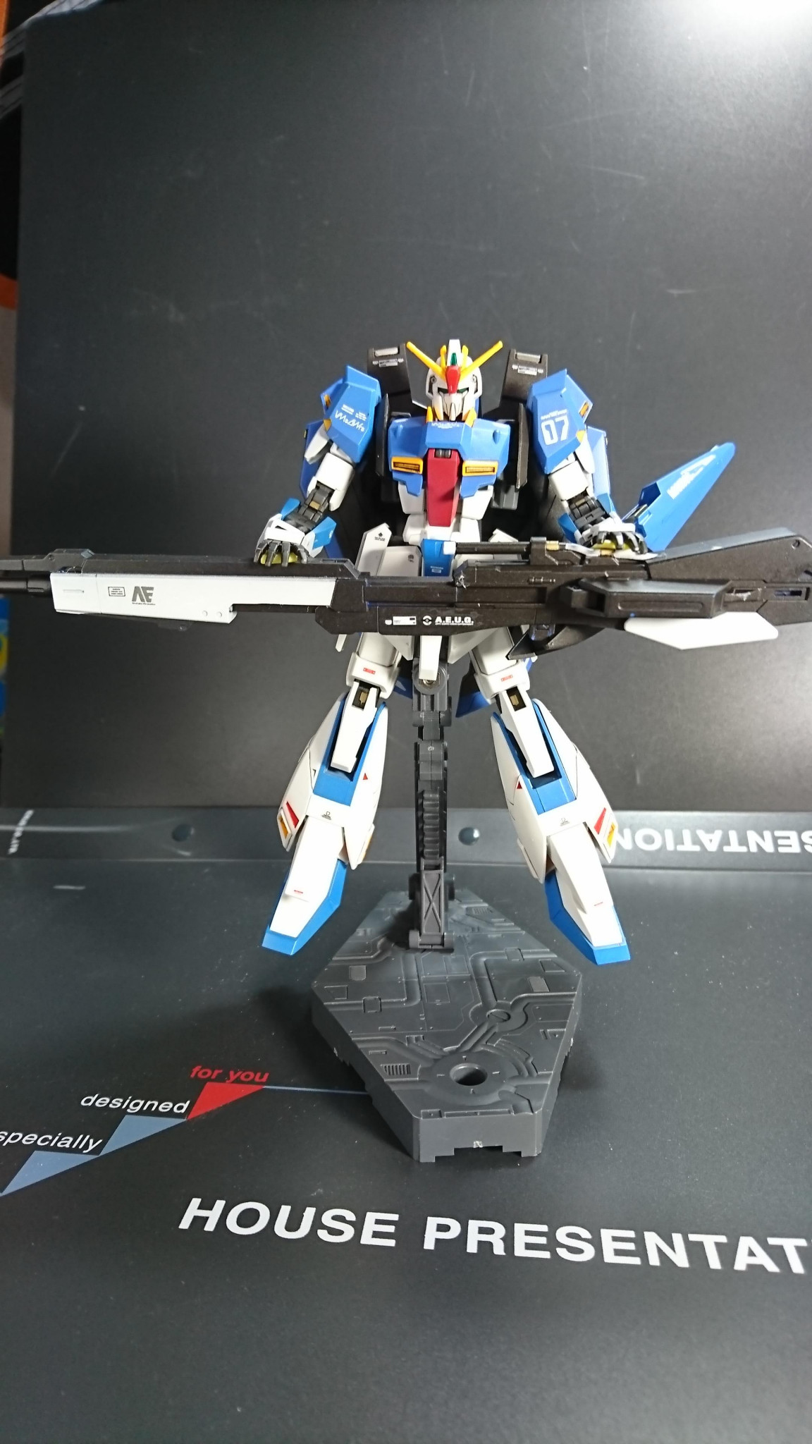 HGUC Zガンダム 全塗装｜ふぁぶりかさんのガンプラ作品｜GUNSTA