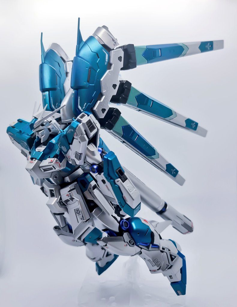 Hi-νガンダム(オリジナルカラーVer.)｜あすさんのガンプラ作品｜GUNSTA