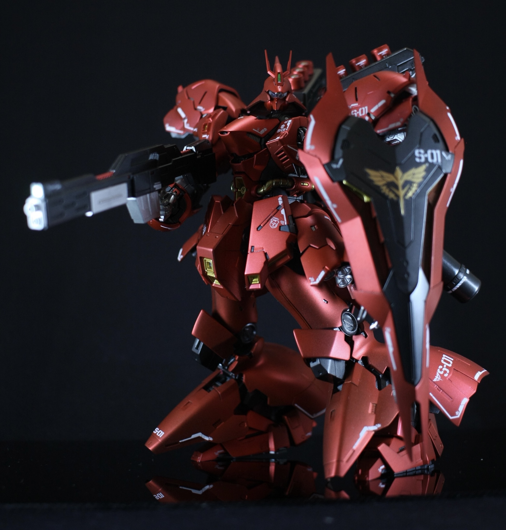 RGサザビー マットキャンディ塗装｜@isoroku565656さんのガンプラ作品