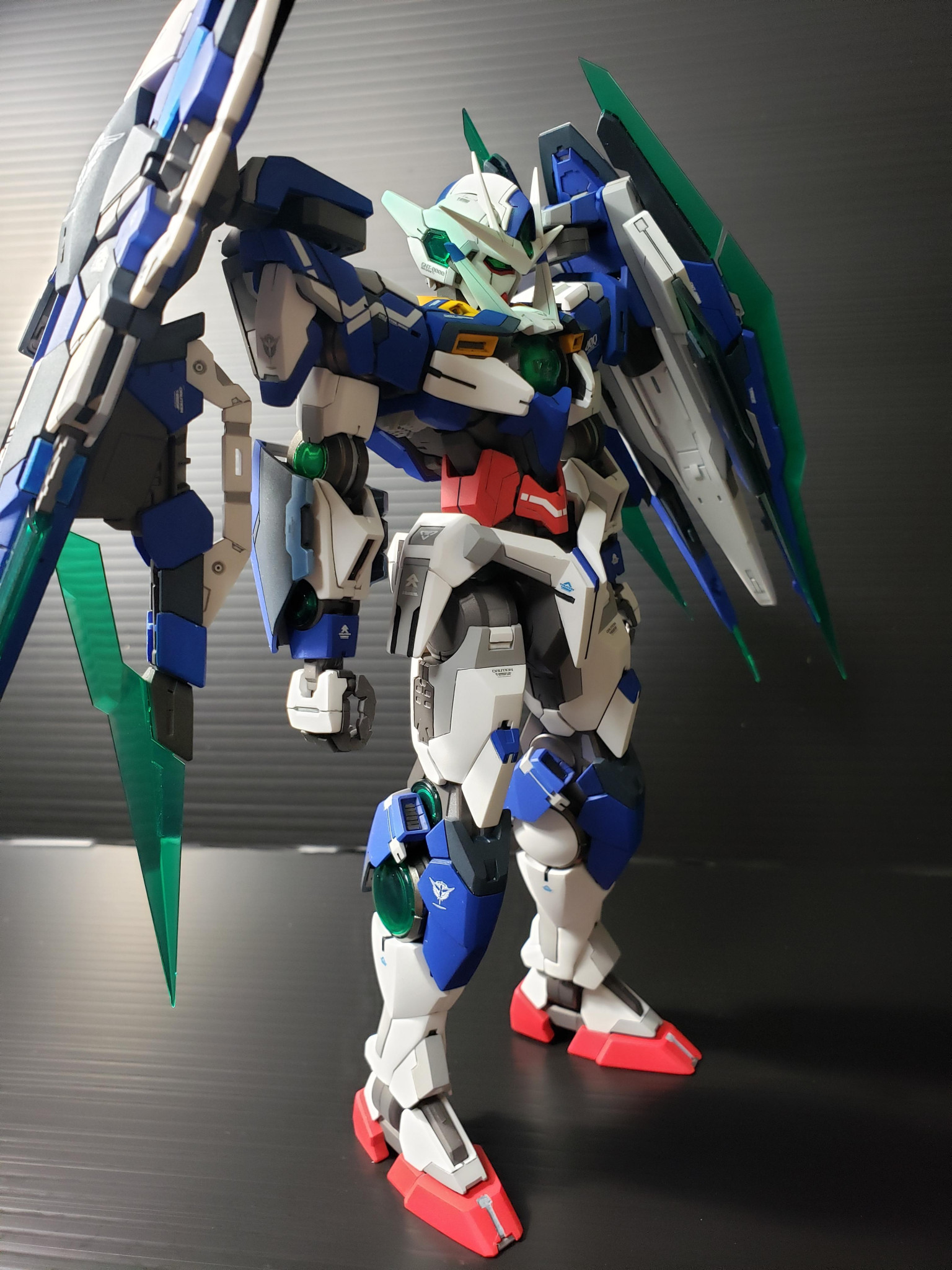 MG ダブルオークアンタフルセイバー｜Singoriさんのガンプラ作品