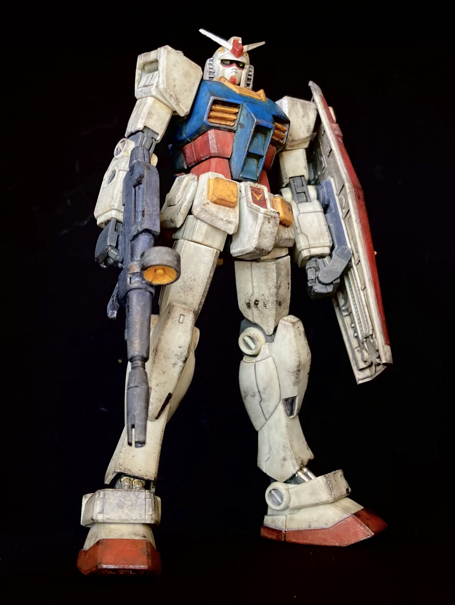 HG RX-78ガンダムの成形色を活かしたウェザリング仕上げ｜KIRAKUNI-GP