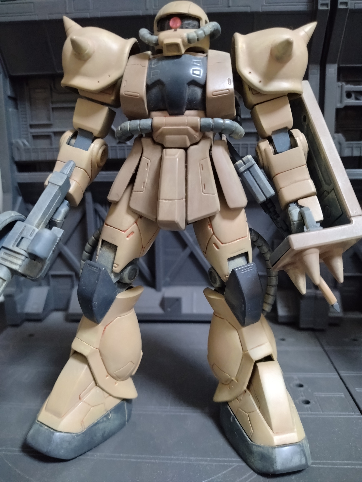 HGザク2(格闘仕様)｜おやっさん（ガンプラ職人後ハメ可動派）さんの