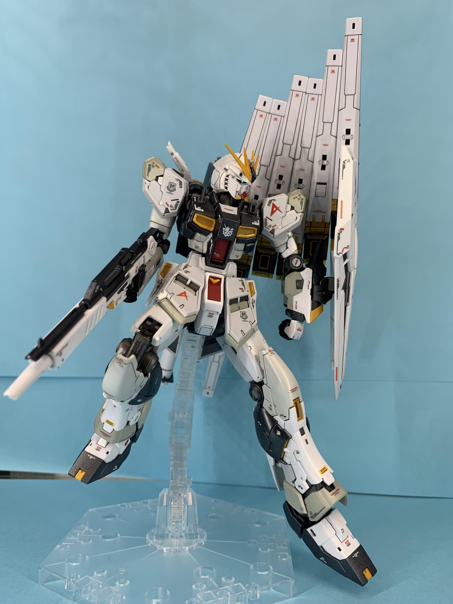 RG νガンダム 全塗装｜hadson13さんのガンプラ作品｜GUNSTA（ガンスタ）