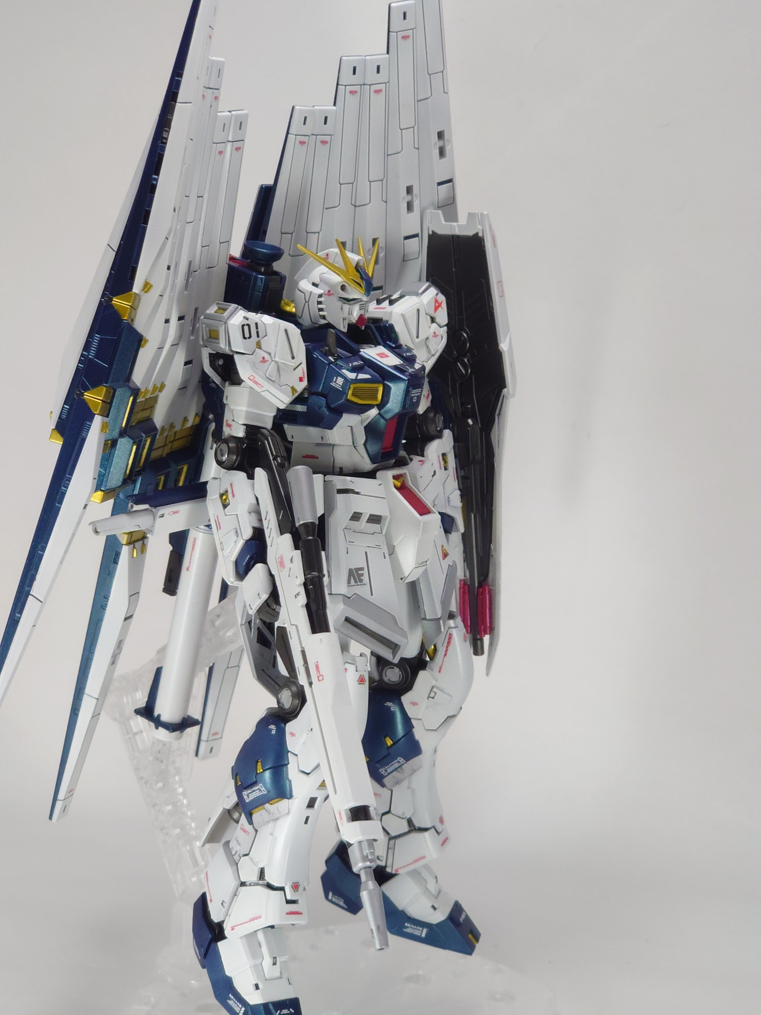 RG νガンダム ダブルフィンファンネル改修型｜NKさんのガンプラ作品