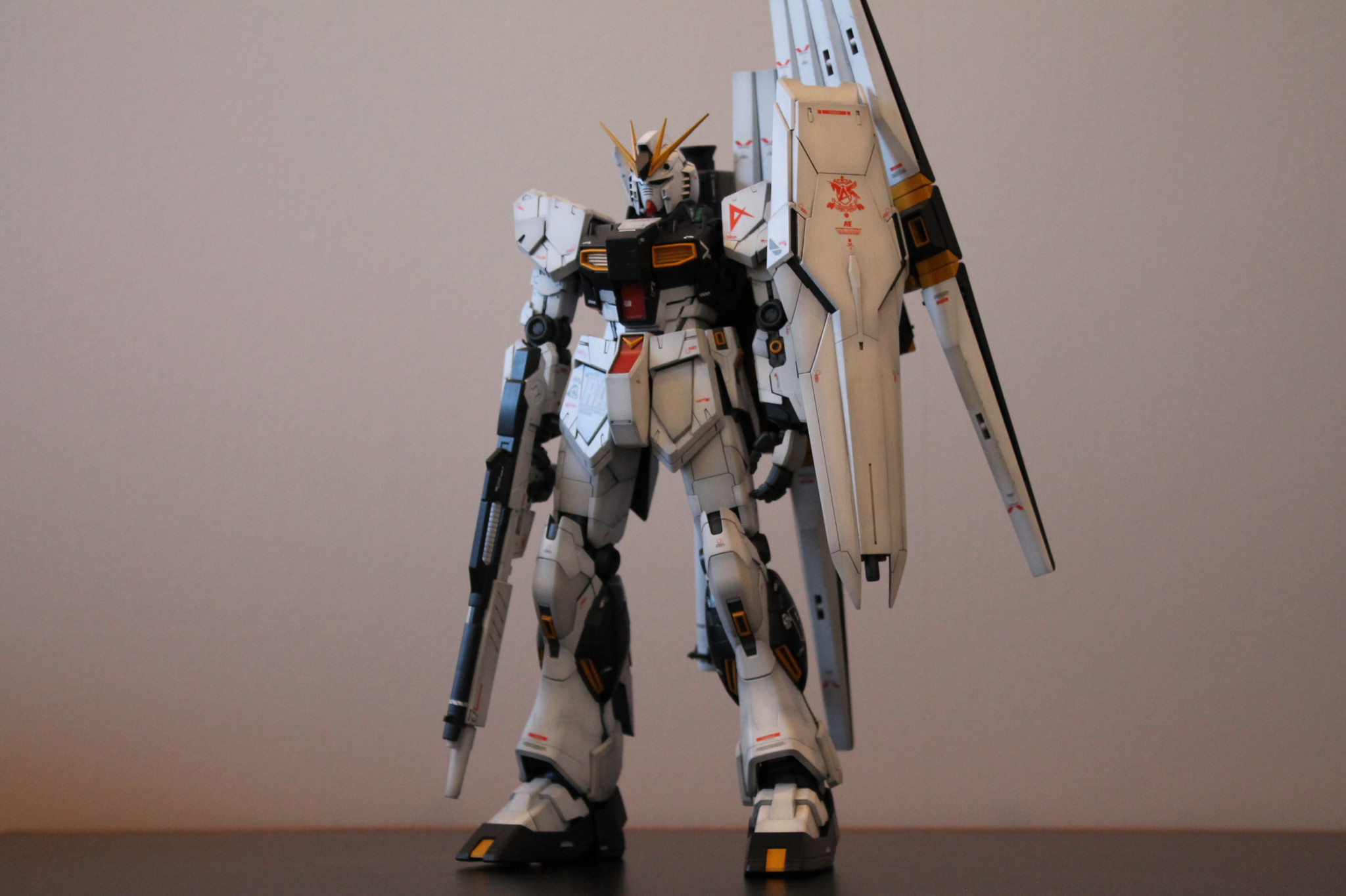 MG νガンダム ver.ka [グラデーション塗装]｜ウォン・リーさんの