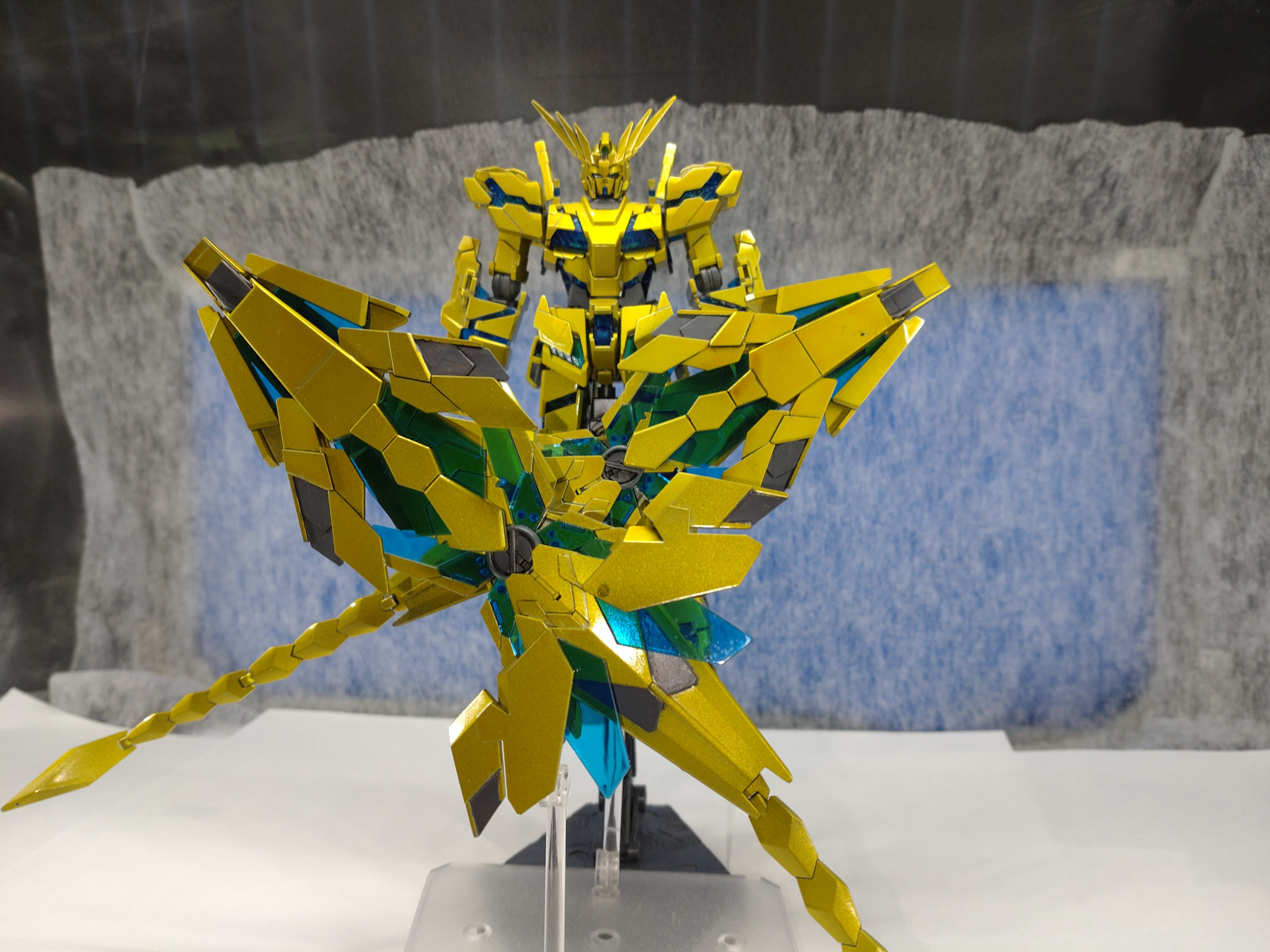 フェネクス ナラティブver｜toshimonさんのガンプラ作品｜GUNSTA