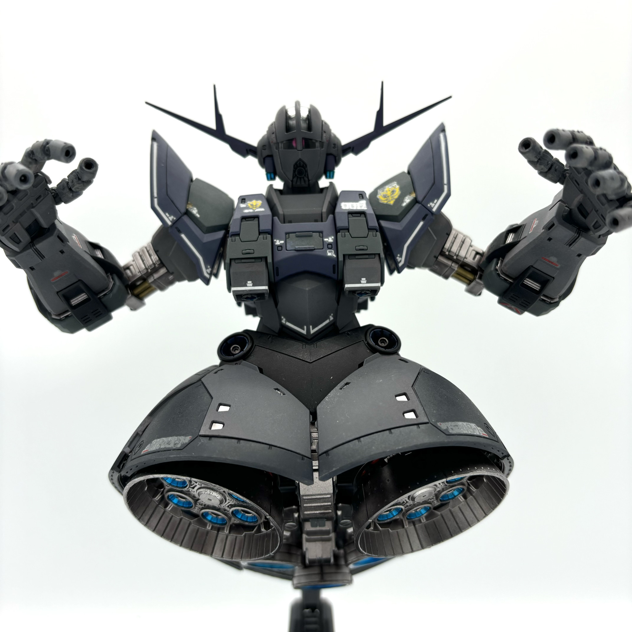 ジオンの亡霊と白い死神｜takuma_baseさんのガンプラ作品｜GUNSTA