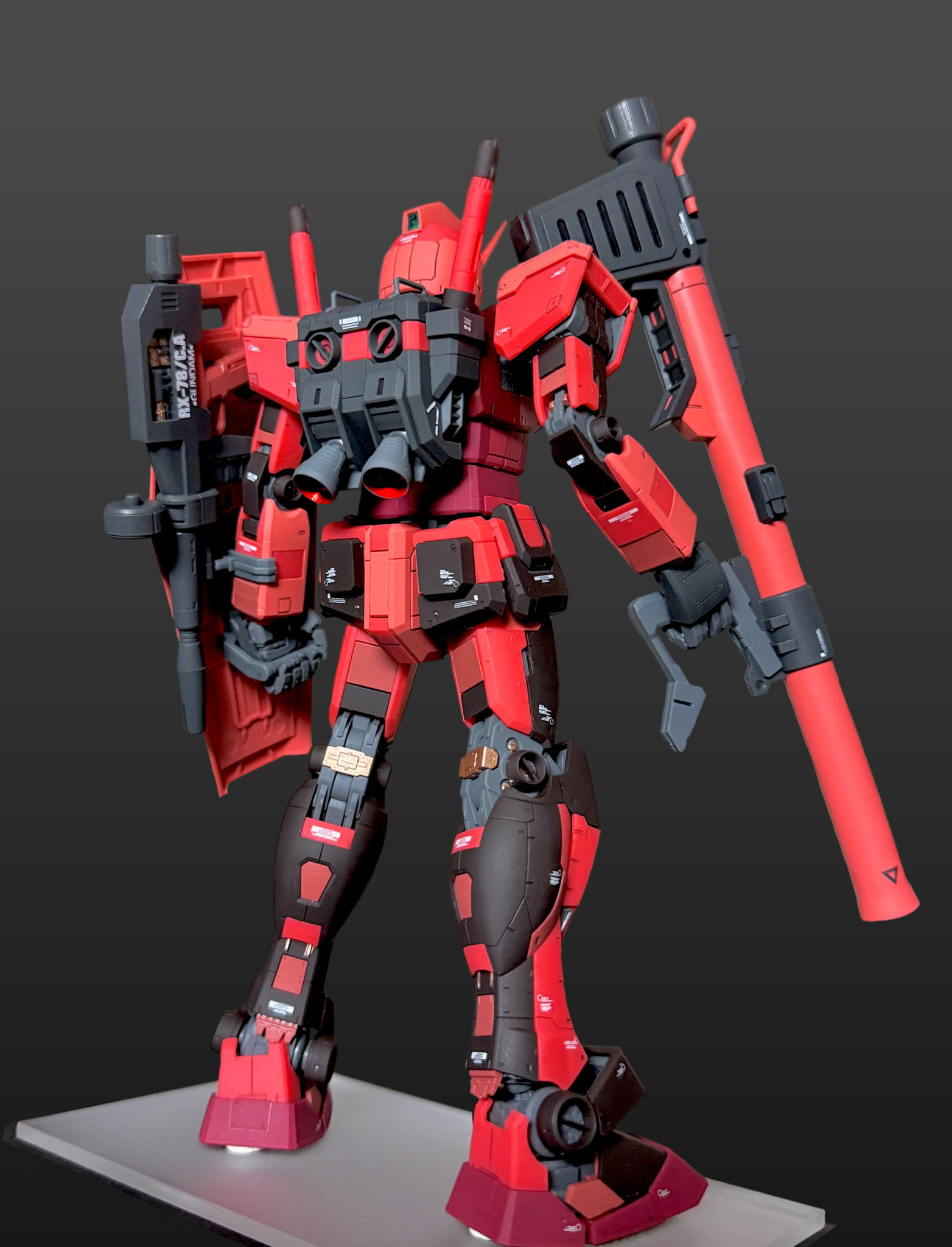 MG ガンダムver.3.0キャスバル専用カラー｜ykmさんのガンプラ作品