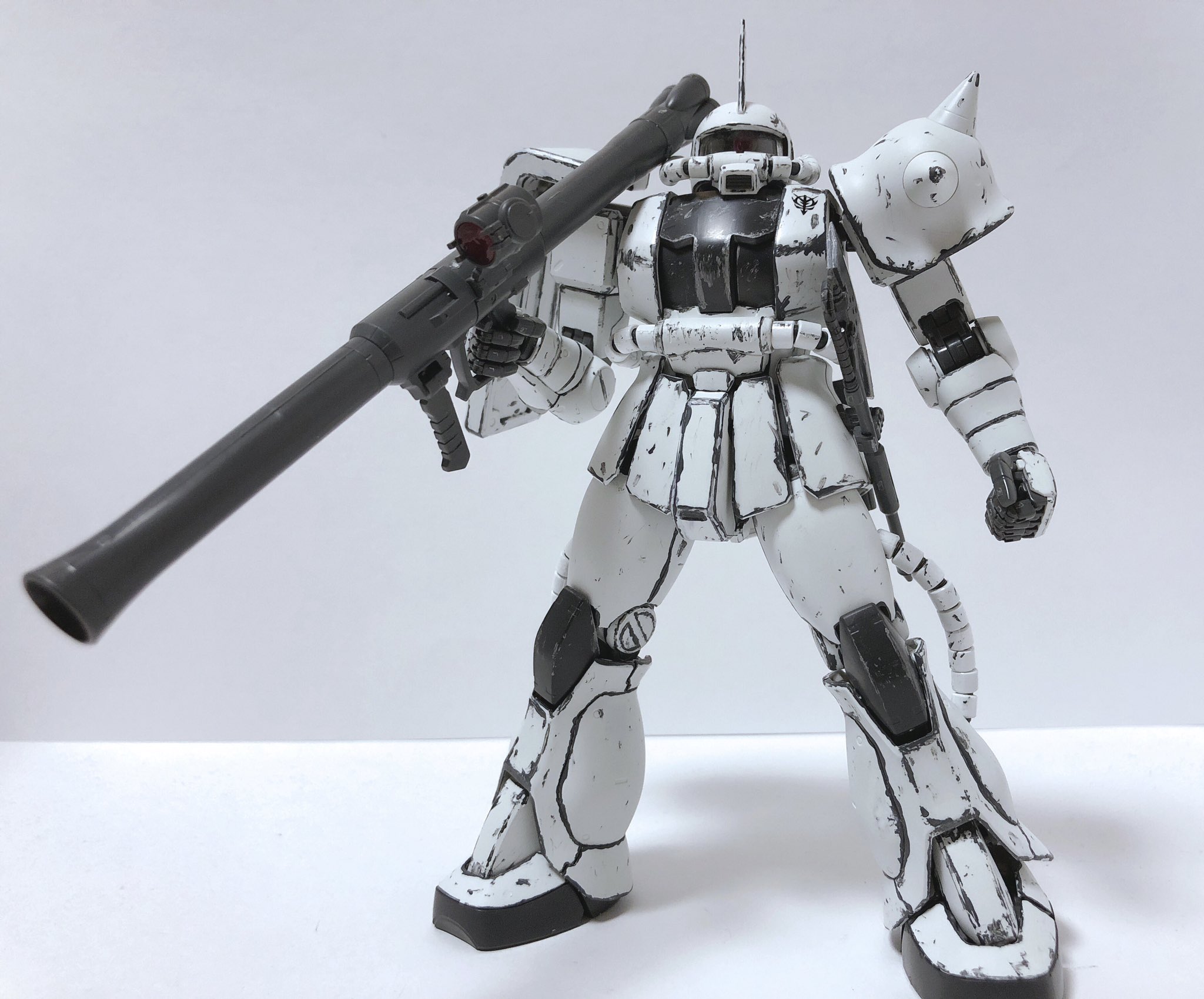 MG ザクⅡ ホワイトオーガー｜karahutoさんのガンプラ作品｜GUNSTA