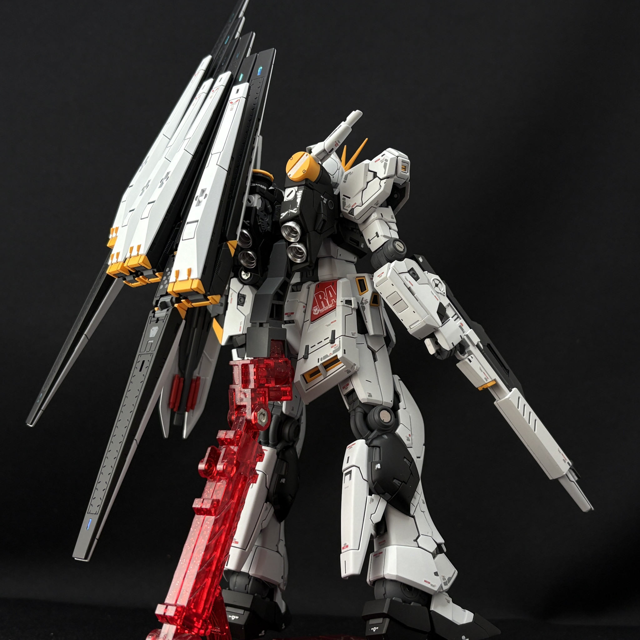 RG νガンダム ｜全塗装Gunplaさんのガンプラ作品｜GUNSTA（ガンスタ）