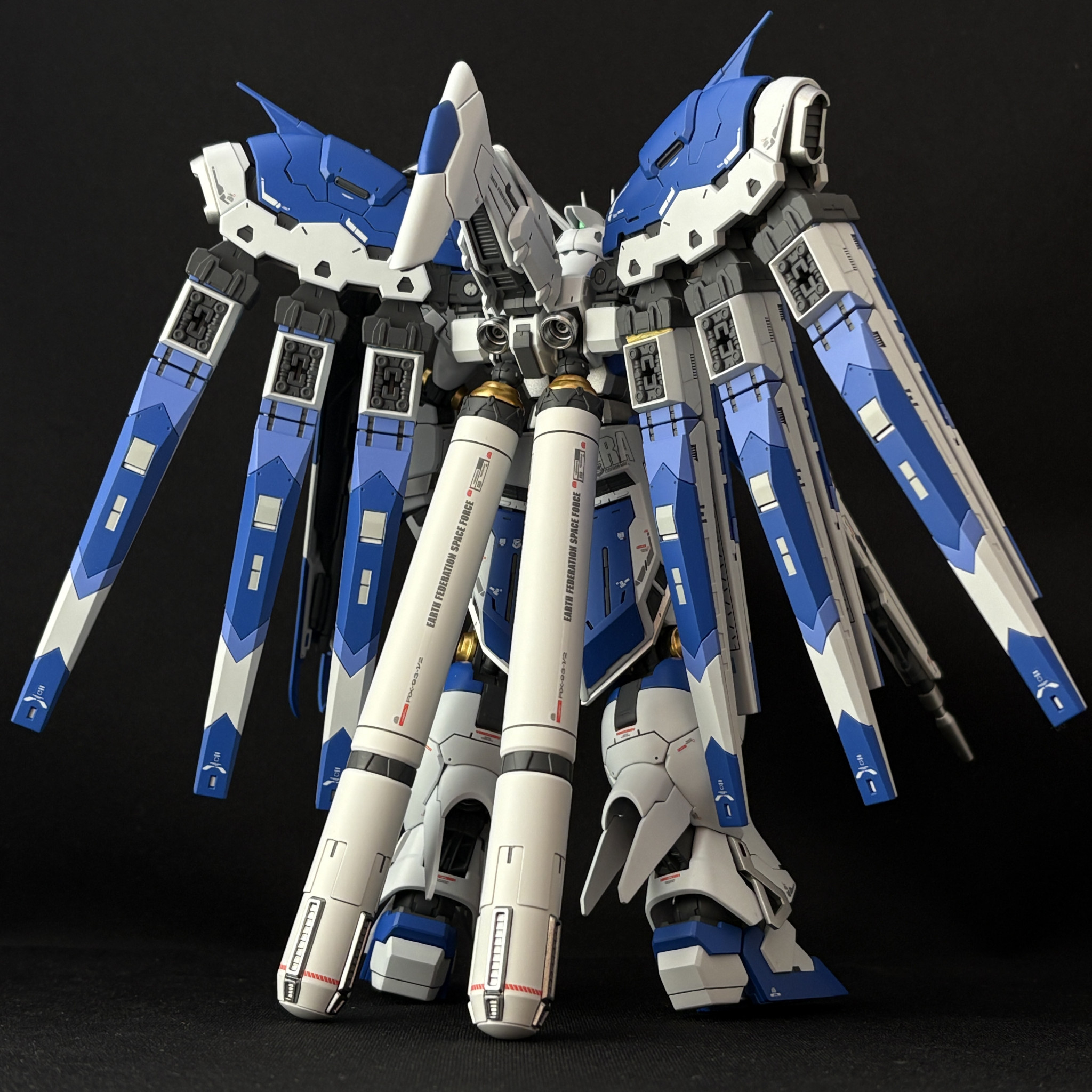 RG Hi-νガンダム ハイニューガンダム｜全塗装Gunplaさんのガンプラ作品