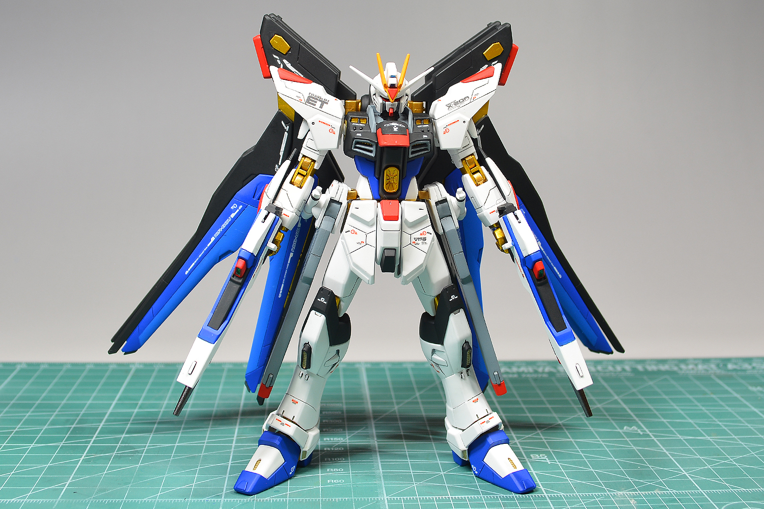 HG ストライクフリーダムガンダムの製作③ 塗装その1 | ガンダム