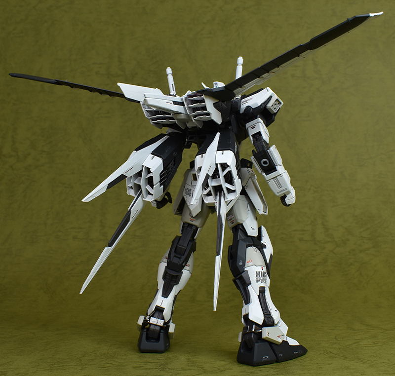 MG エールストライクガンダムVer.RM 塗装済み完成品 レビュー