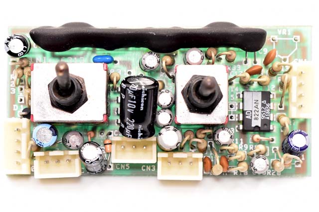 我がFernandes Sustainerのリバーシブルドライバー、フロントPUとして