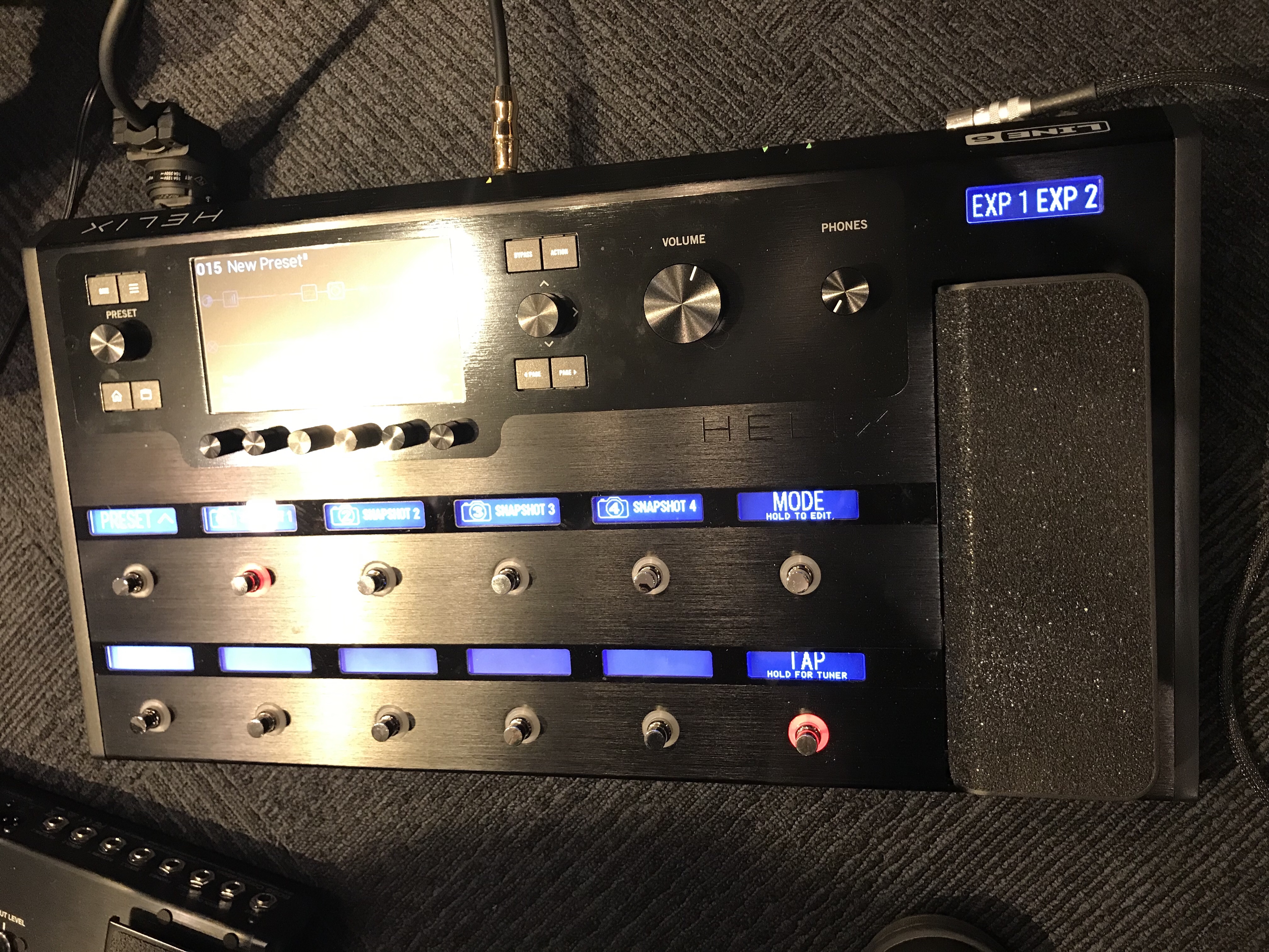 機材レビュー】感動レベルの音と操作性だった！Line6 Helix Floor