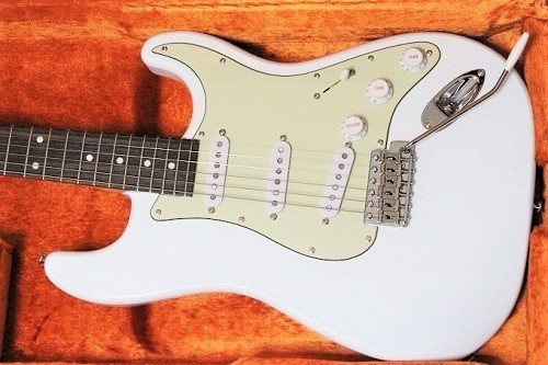 ストラトキャスター自作 – ギターの花道