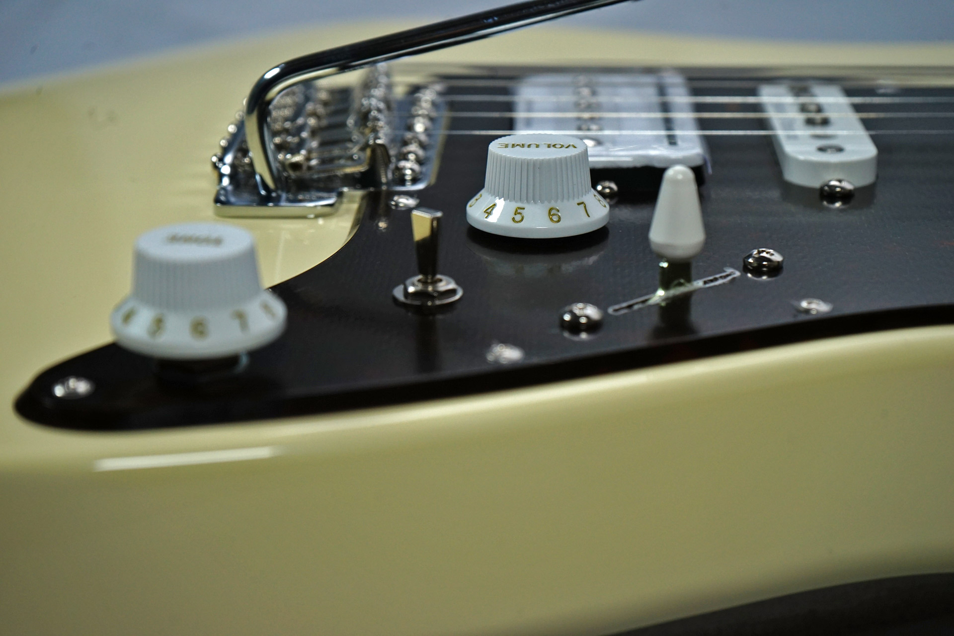 ステンレス＆24フレット＋SSHピックアップ＝便利さを突き詰めた1本