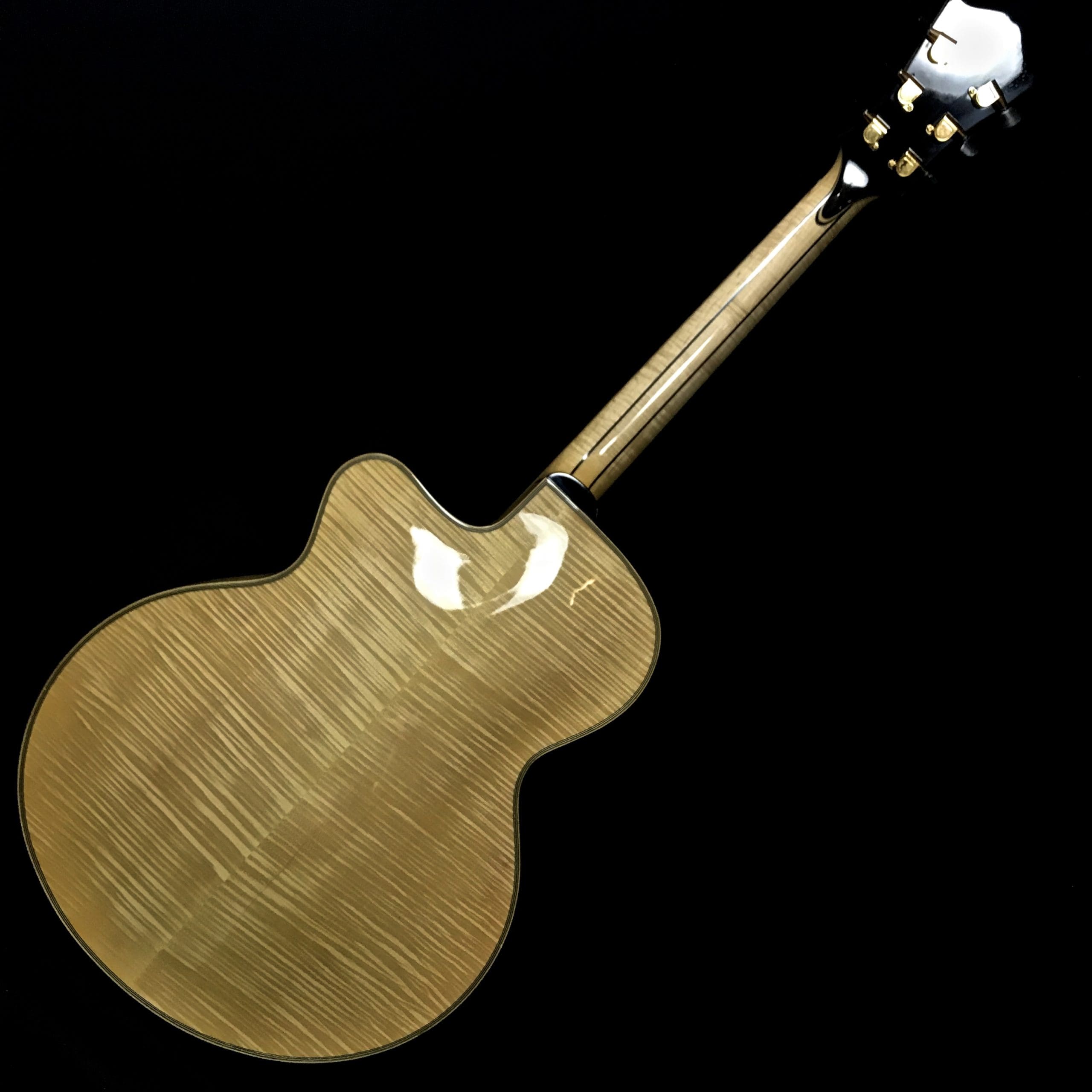 Eastman AR905CE Blonde Heavily Flamed Archtop Jazz Guitar