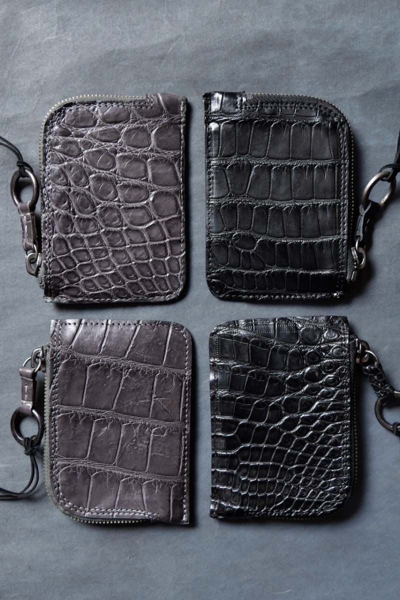 Small Zipped Wallet. Crocodile Leather. Gray. tagliovivo. « GULLAM