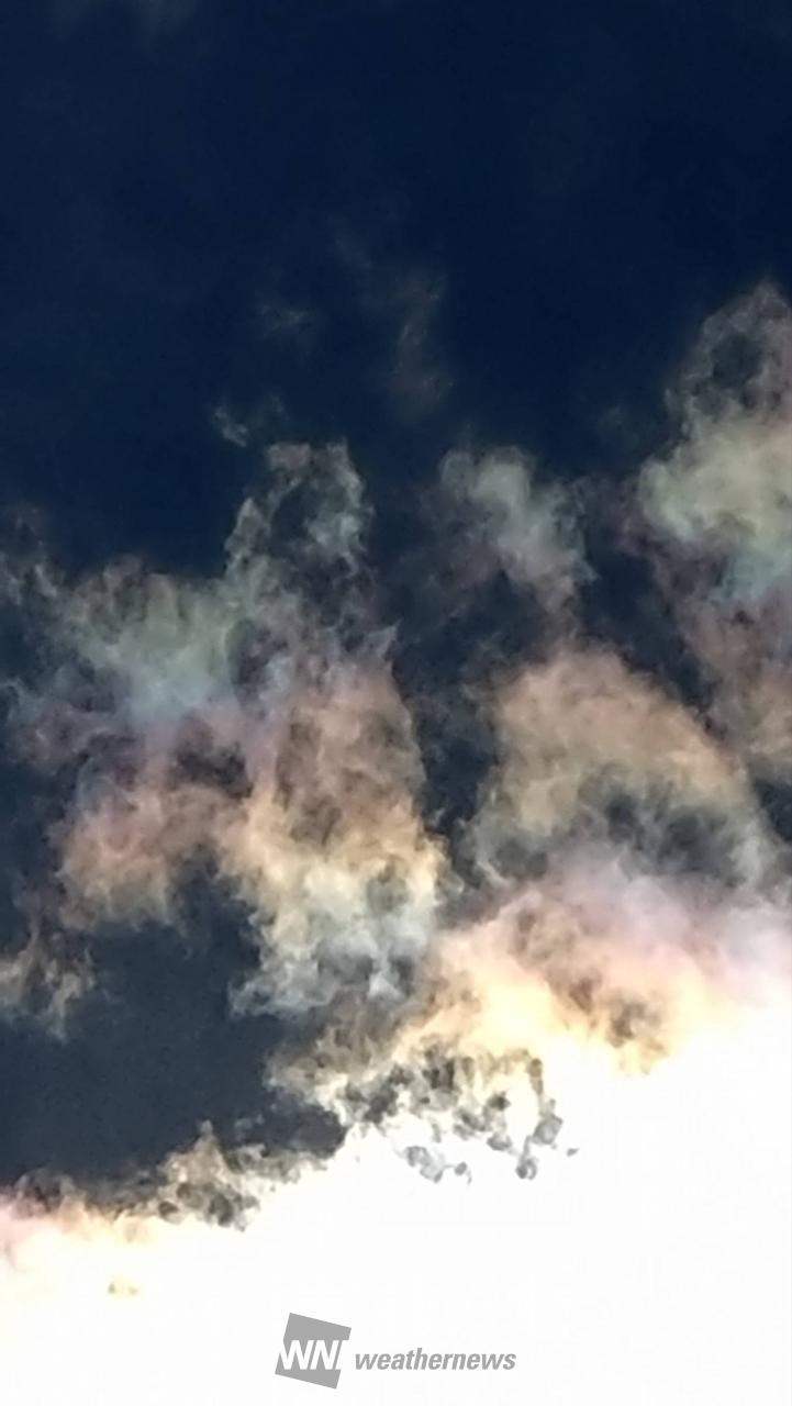 虹色の雲「彩雲」 注目の空の写真 ウェザーニュース
