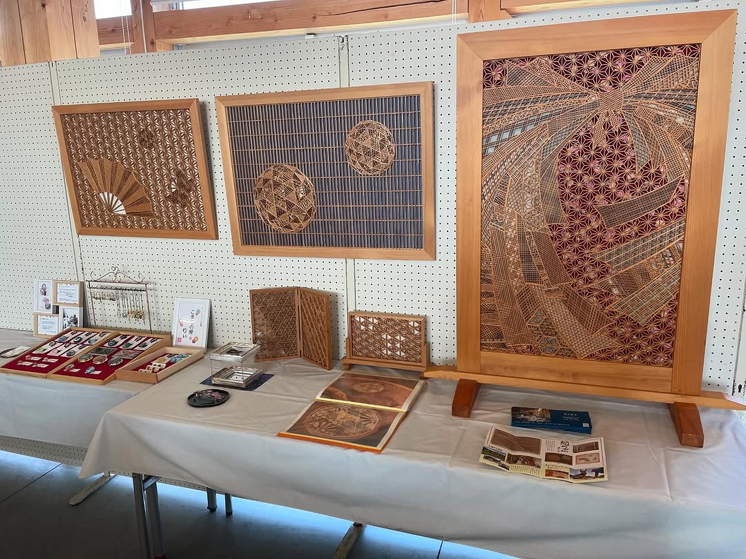 和モダンな印象を与える壁掛けを制作 | 和風の組子細工をオーダー