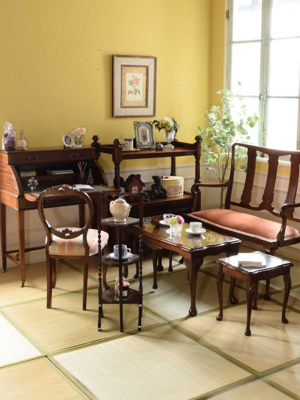 丸い背もたれが美しい英国アンティークバルーンバックチェア(k-1562-c