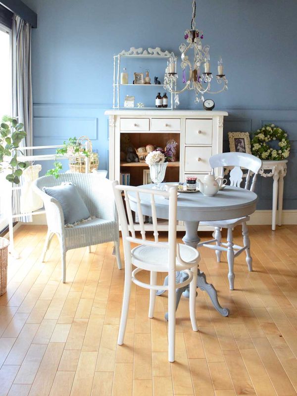 フランスから届いたおしゃれな棚、シャビーシックな白いアンティーク