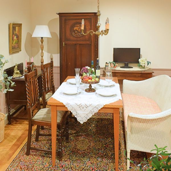 イギリスから届いた美しいキャンドルスタンド、アンティークシルバー