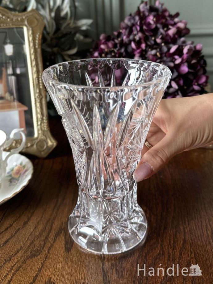 英国アンティークガラスのフラワーベース、アンティーク型押しガラスの