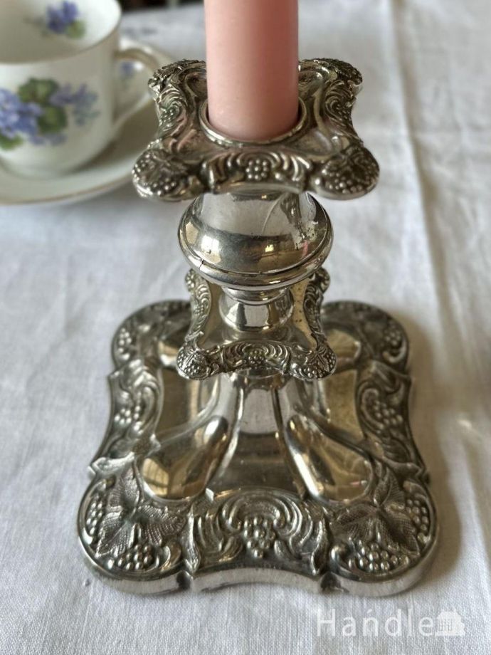 イギリスから届いた美しいキャンドルスタンド、アンティークシルバー