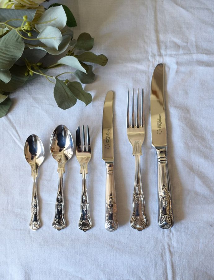 英国の老舗カトラリーメーカー、アーサープライス社のティーナイフ