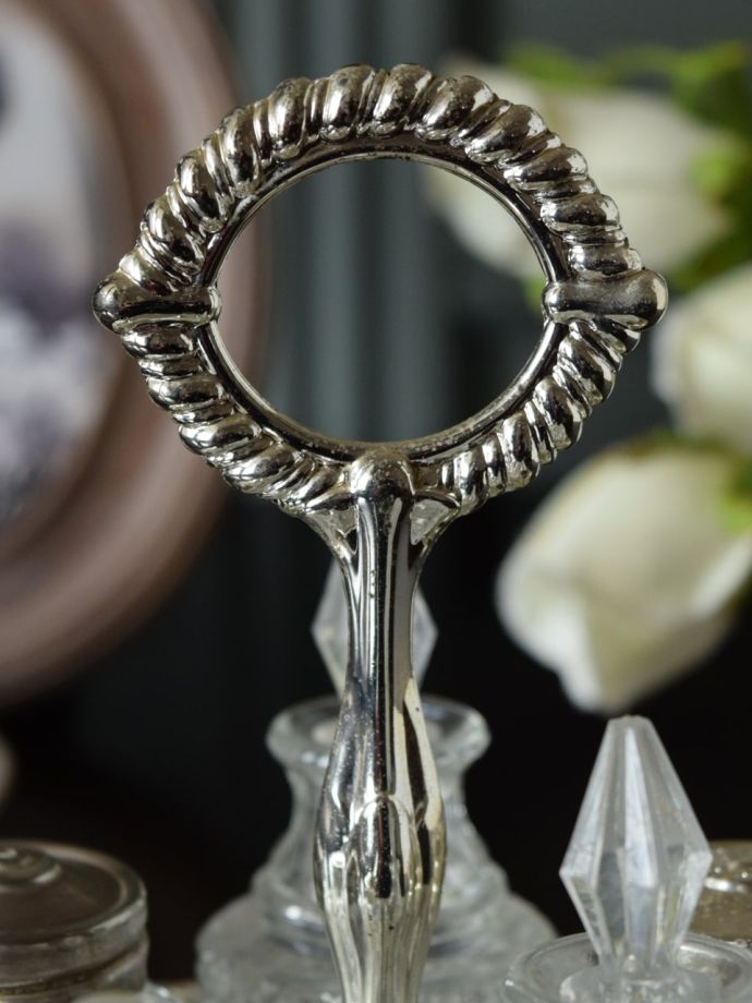 アンティークのおしゃれな調味料入れセット、シルバー×プレスドグラス