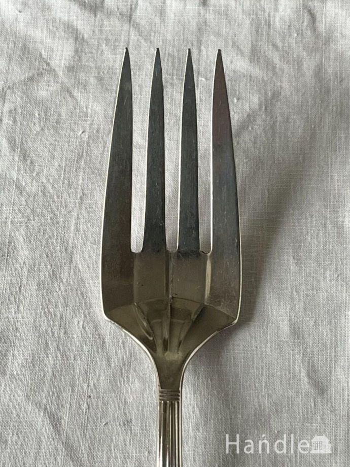 英国のおしゃれなアンティークフォーク、シルバープレートのカトラリー