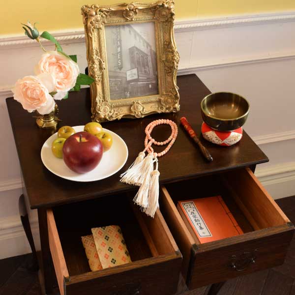 仏壇に使うおしゃれなアンティーク家具の選び方【公式】Handleハンドル