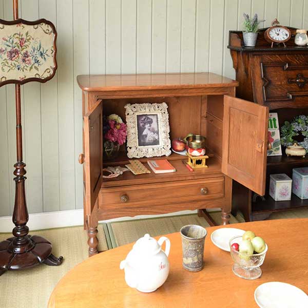 仏壇に使うおしゃれなアンティーク家具の選び方【公式】Handleハンドル