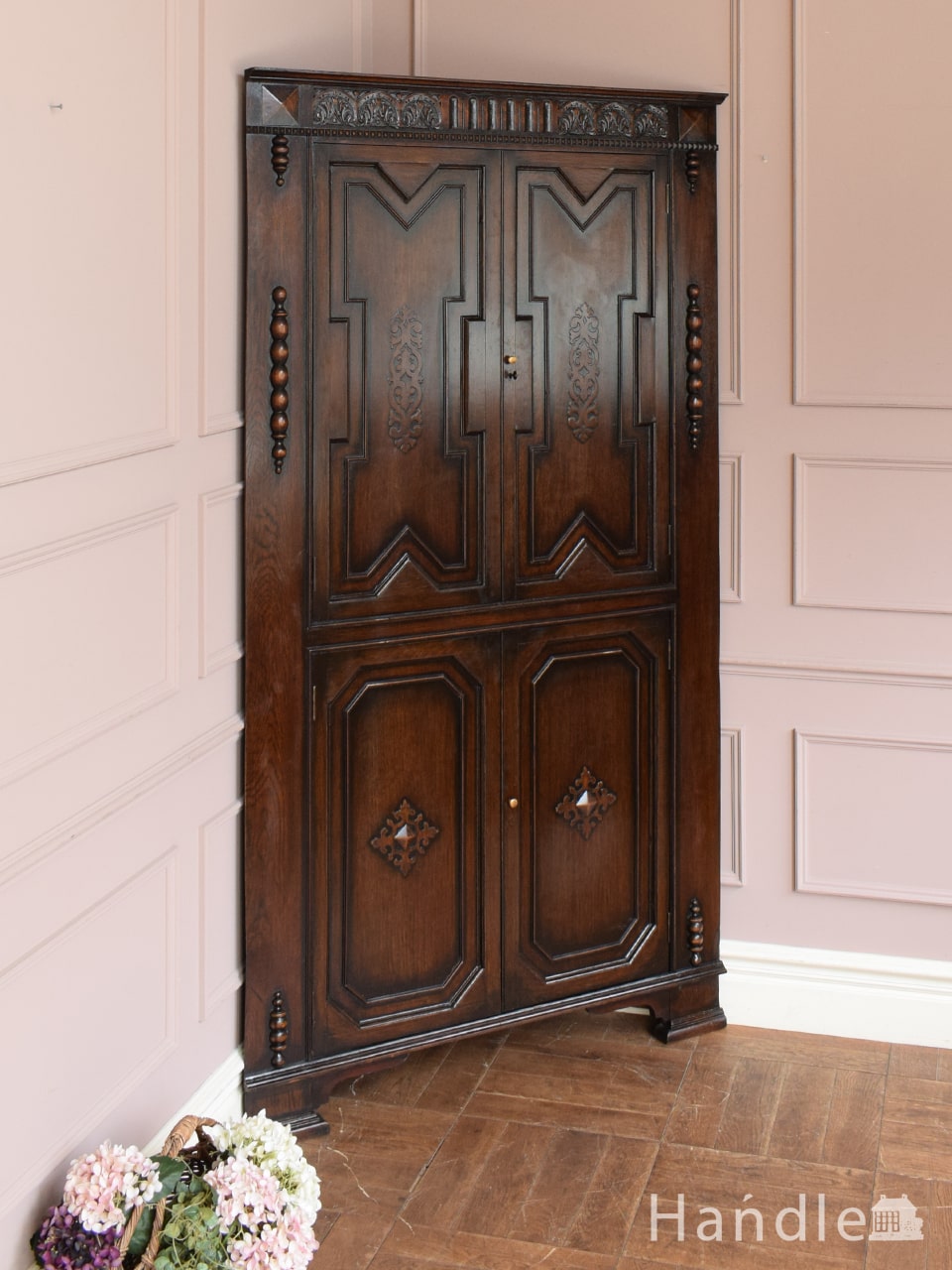 アンティークのバーカウンター、英国で見つけてきた装飾の美しい家具(q