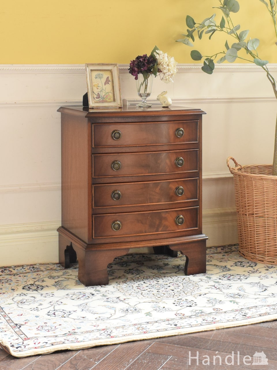 コンパクトなサイズで使いやすい、英国クラシックなアンティークの