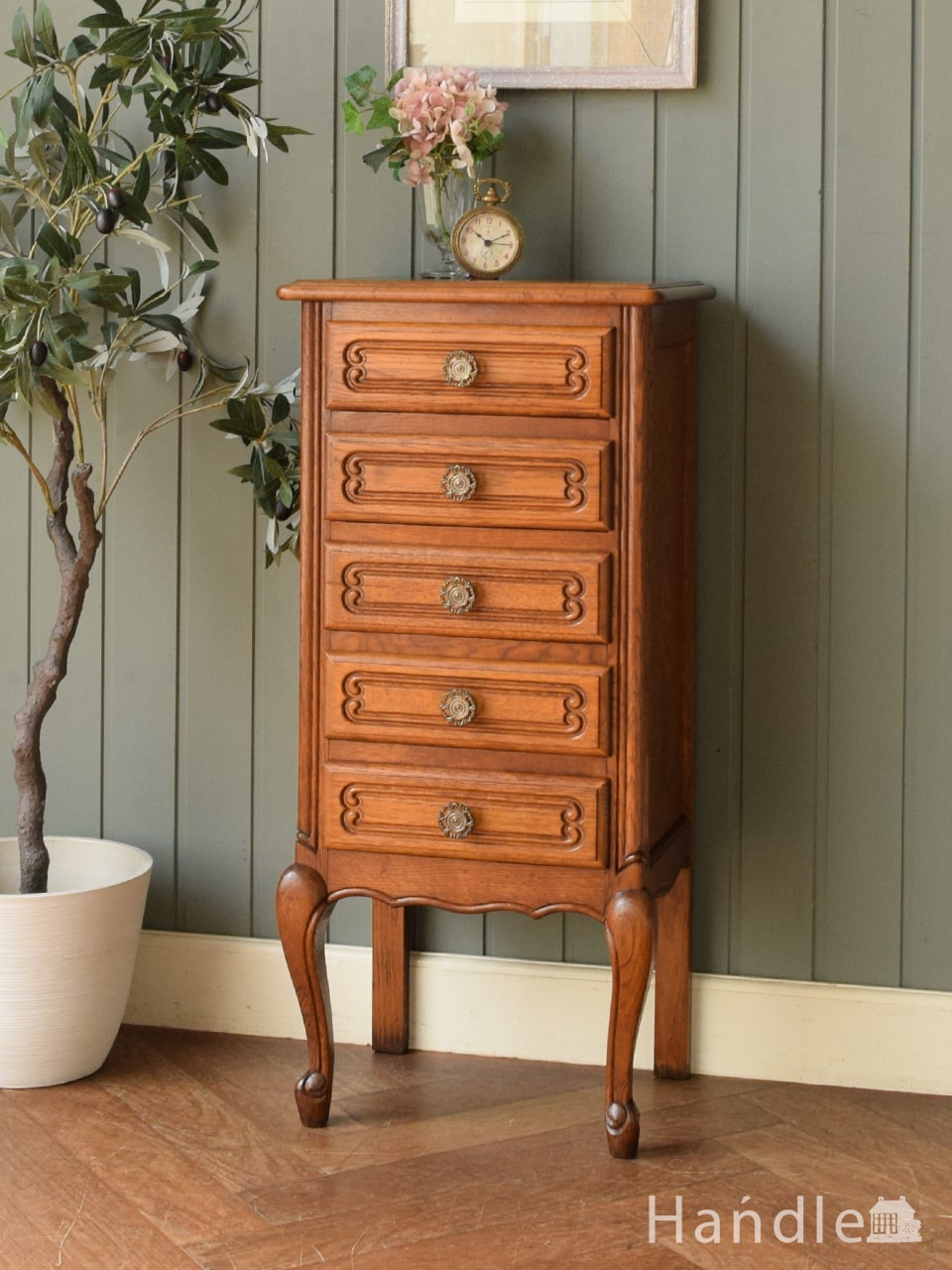 フランスから届いたスリムなアンティークチェスト、猫足が美しいオーク