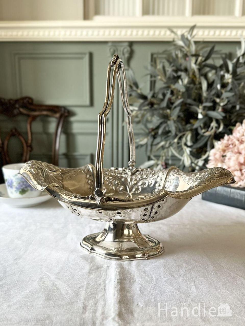 フランスから届いたオシャレなバスケット、透かし編みデザインが可愛い