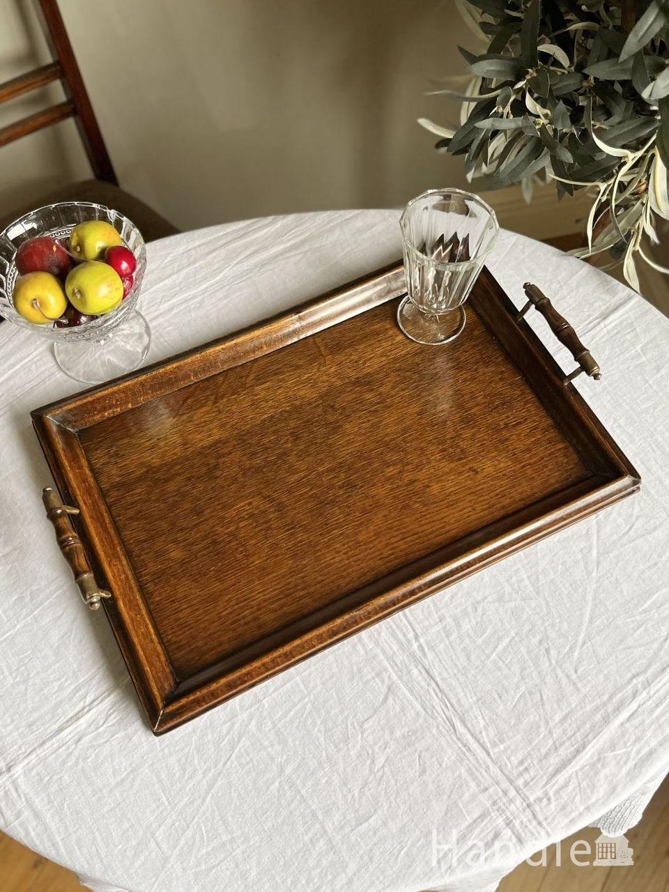 フランスから届いたアンティークのトレイ、プチポワンの刺繍が美しい