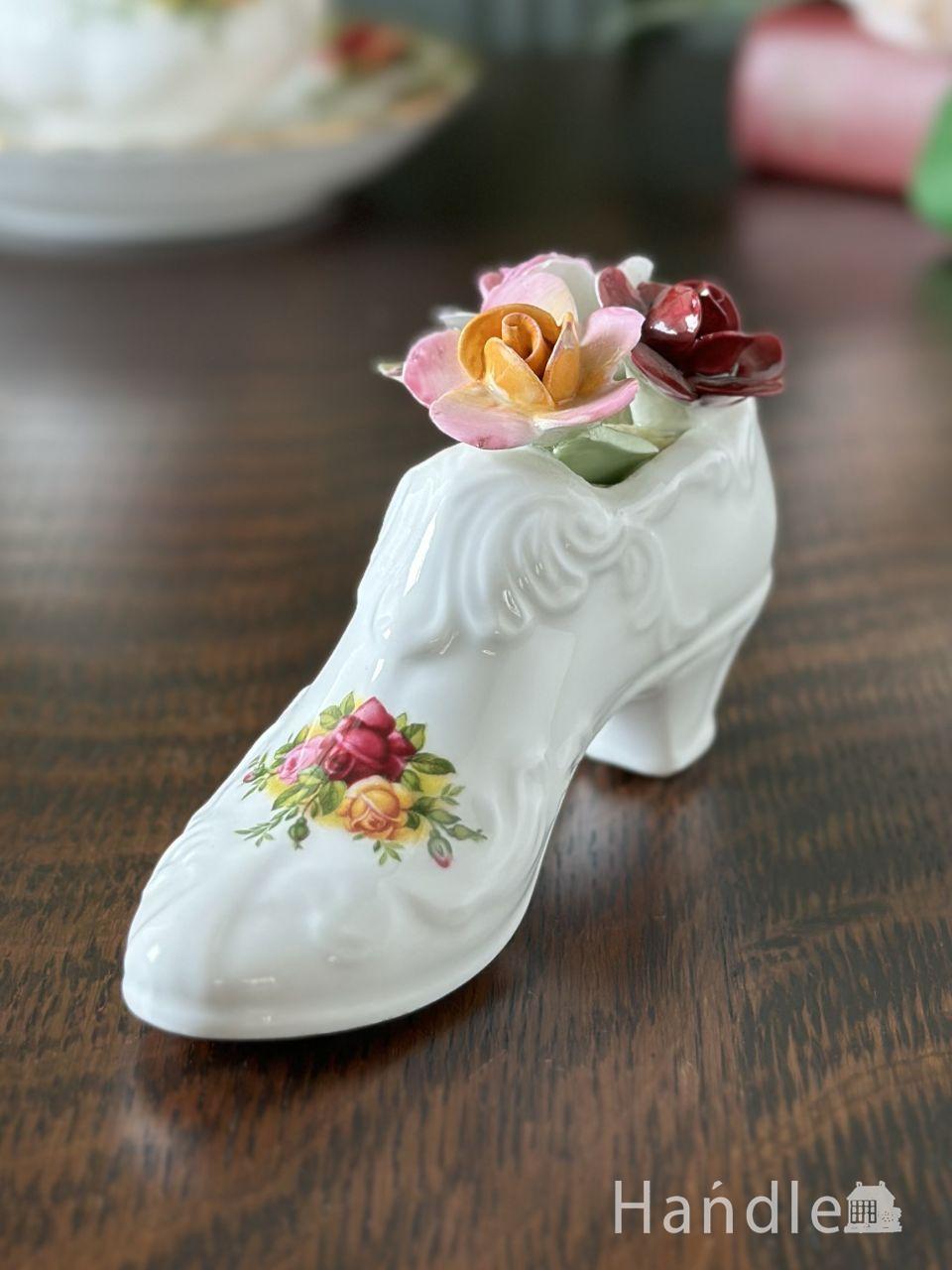 イギリスから届いたLilliput Laneのミニチュアハウス、鮮やかな