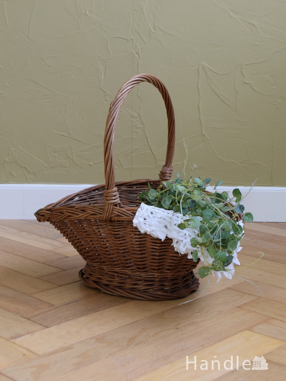 イギリスから届いたおしゃれなフラワーバスケット、アンティークの花