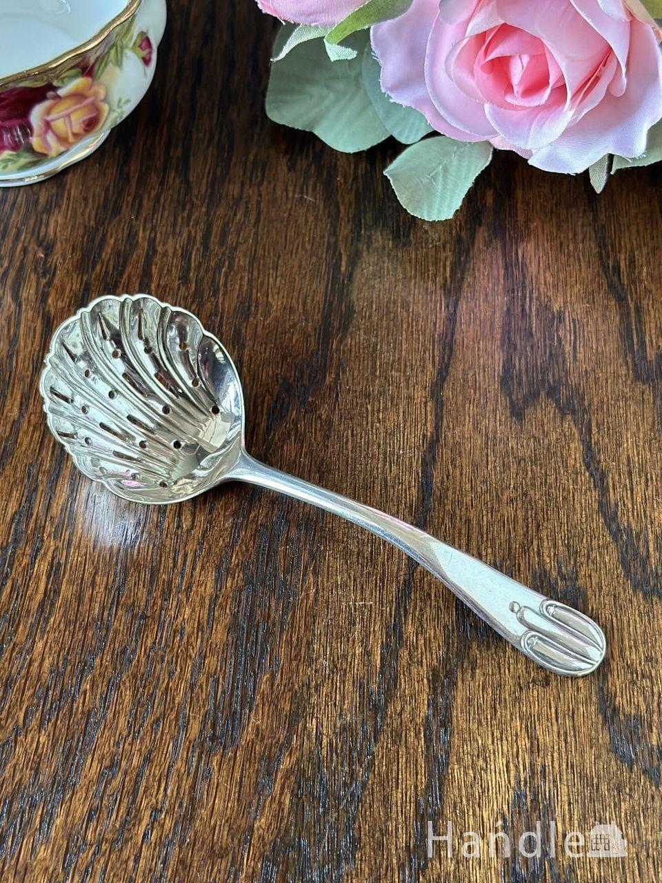 英国から届いたアンティークのスプーン、貝殻の形が美しいシルバーの